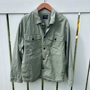 COPY - Abercrombie and Fitch light weight shirt jacket army green